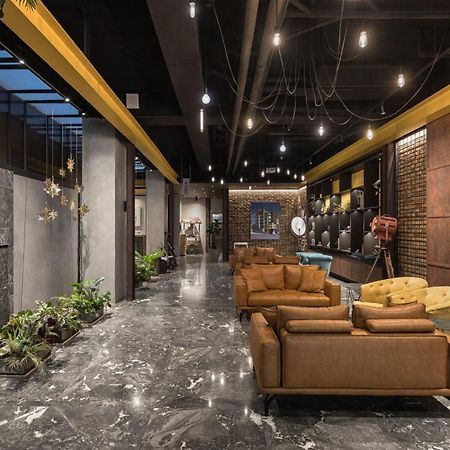 Hotel Leisure 台南行旅-巷弄潮旅 Zewnętrze zdjęcie