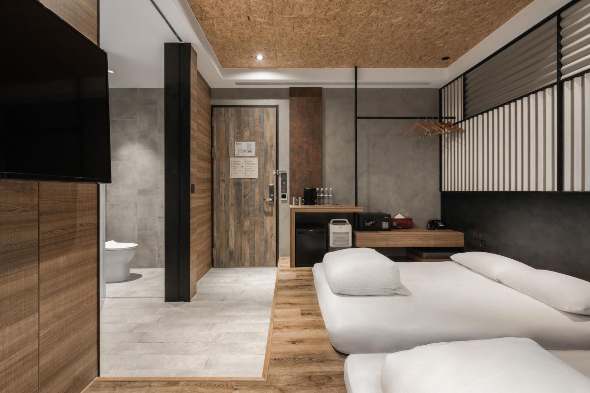 Hotel Leisure 台南行旅-巷弄潮旅 Zewnętrze zdjęcie