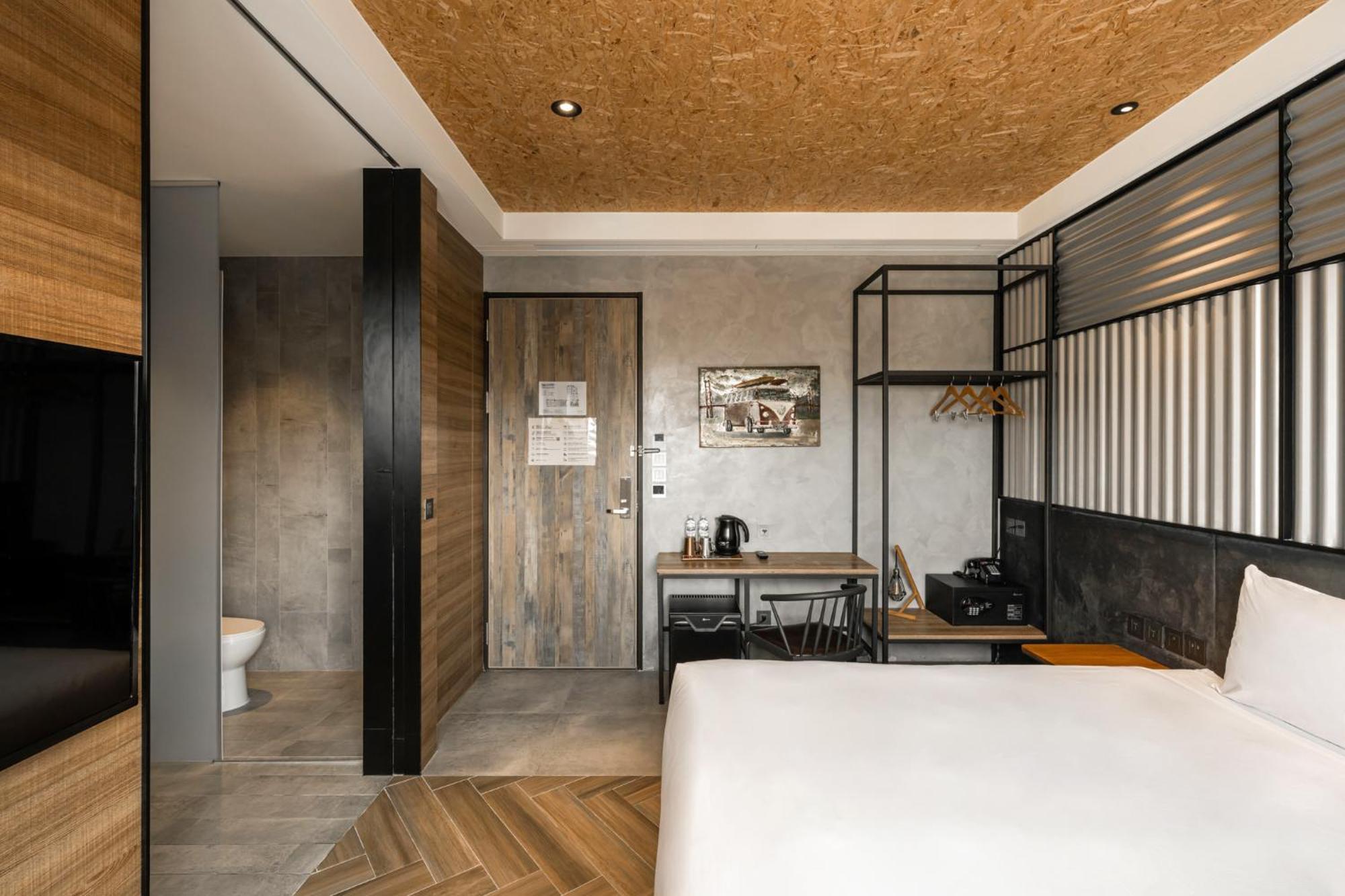Hotel Leisure 台南行旅-巷弄潮旅 Zewnętrze zdjęcie